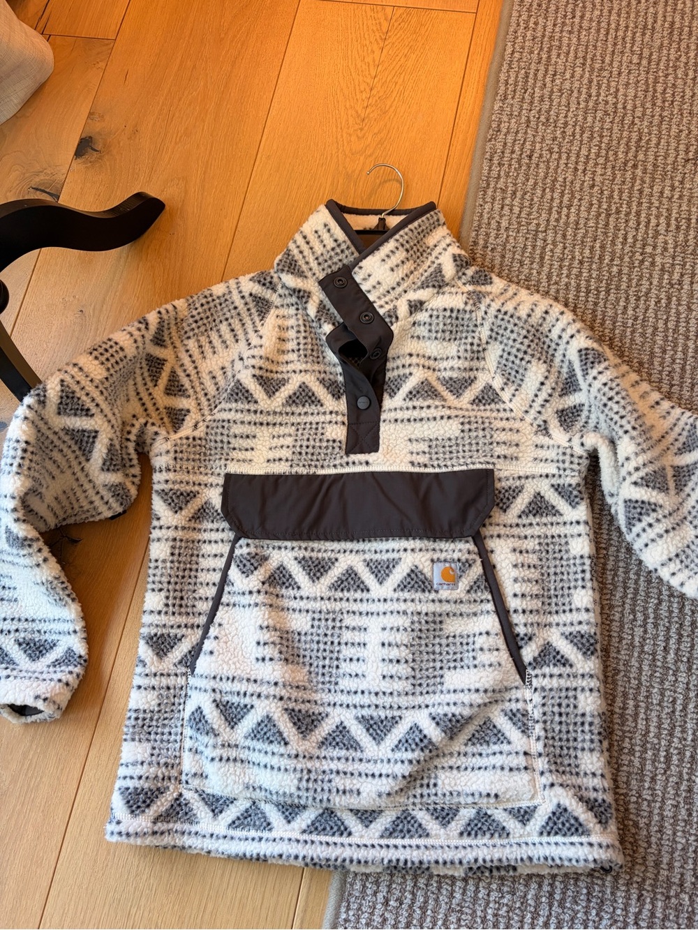 Carhartt Women’s XS Cream & Gray Patterned Fleece Pullover